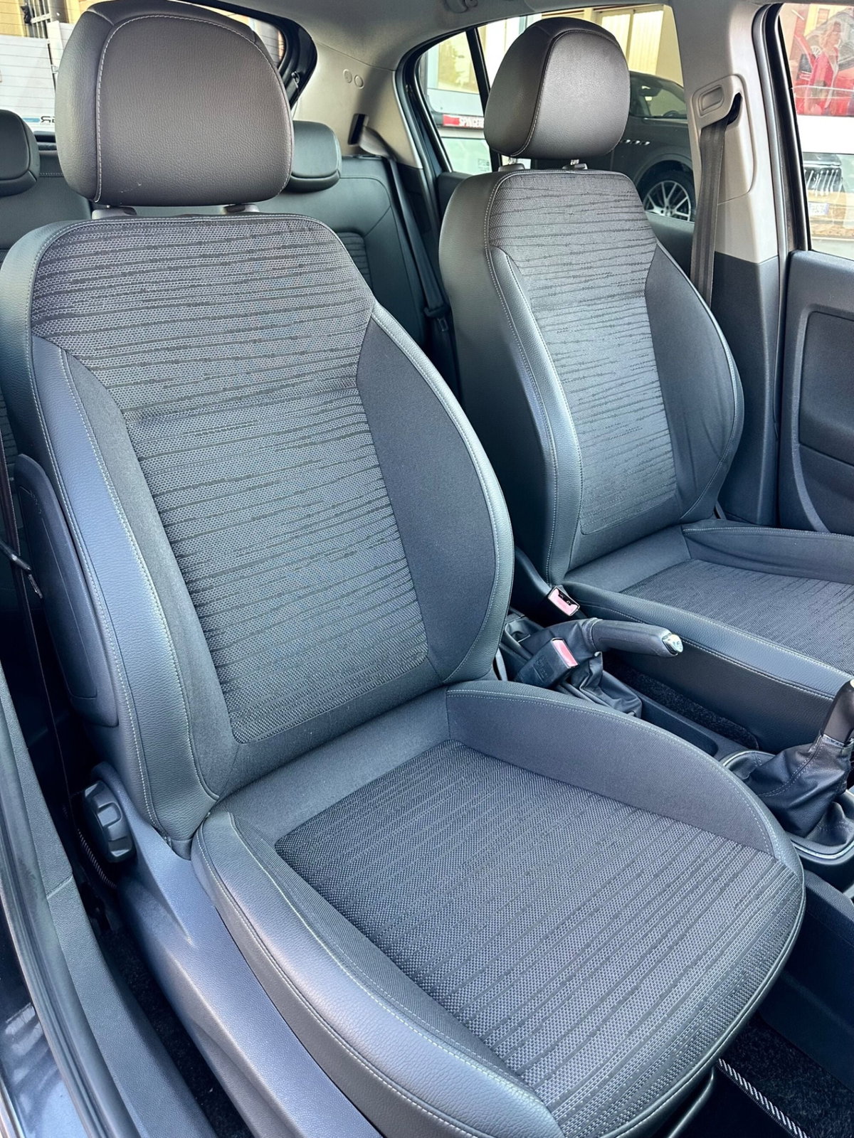 Opel Corsa 1.2 5 porte Edition (10)