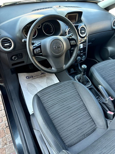 Opel Corsa 1.2 5 porte Edition (7)