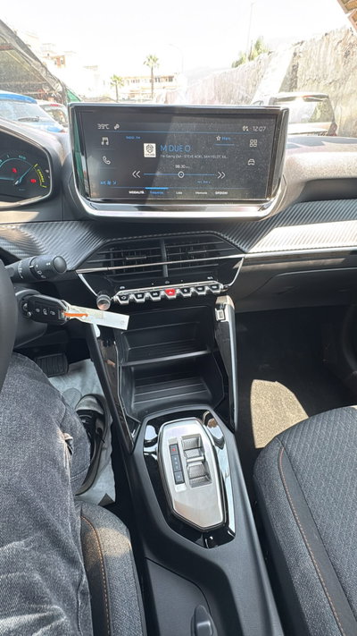 Peugeot 208 PureTech 100 Stop&Start 5 porte GT (10)