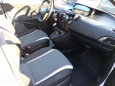 Lancia Ypsilon 1.2 69 CV 5 porte GPL Ecochic Elefantino (11)