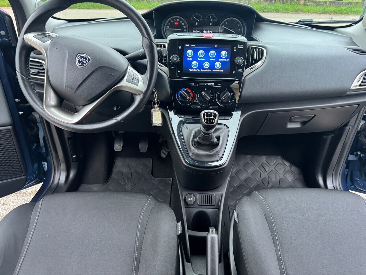 Lancia Ypsilon 1.0 FireFly 5 porte S&S Hybrid Gold Plus (12)