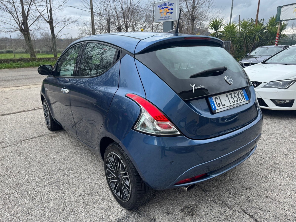 Lancia Ypsilon 1.0 FireFly 5 porte S&S Hybrid Gold Plus (7)