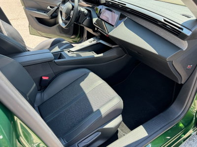 Peugeot 308 BlueHDi 130 S&S EAT8 Allure Pack (13)