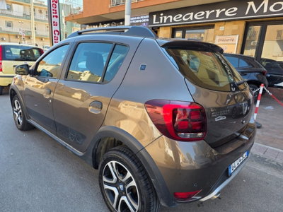 Dacia Sandero Stepway 1.5 Blue dCi 95CV 15th Anniversary (2)