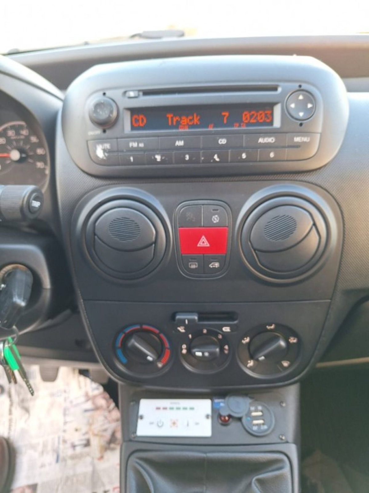 Fiat Fiorino combi N1 1.3 mjt 95cv Adventure (8)