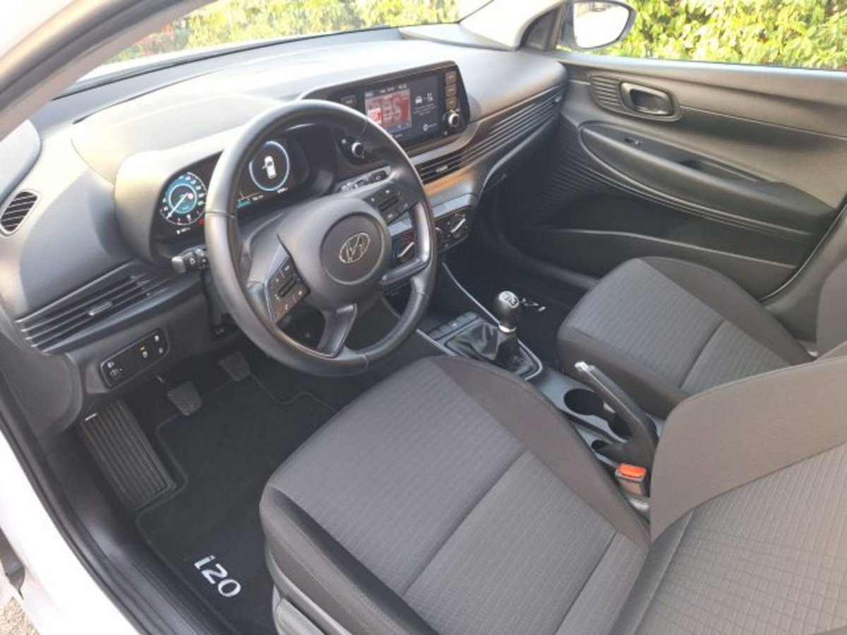 Hyundai i20 1.2 MPI MT ConnectLine (11)
