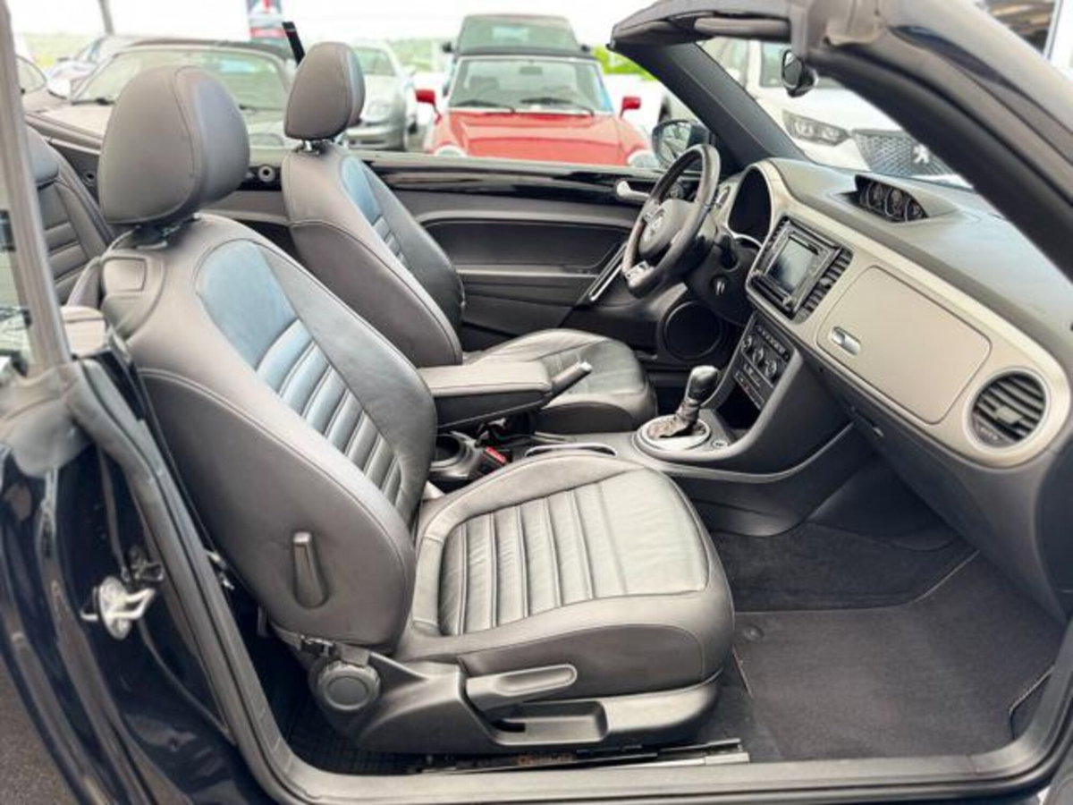 Volkswagen Maggiolino Cabrio 2.0 TDI DSG Sport BlueMotion Technology (11)