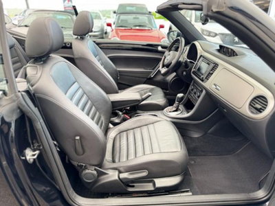 Volkswagen Maggiolino Cabrio 2.0 TDI DSG Sport BlueMotion Technology (11)