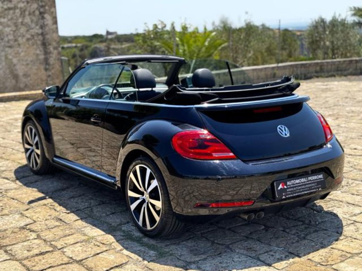 Volkswagen Maggiolino Cabrio 2.0 TDI DSG Sport BlueMotion Technology (13)