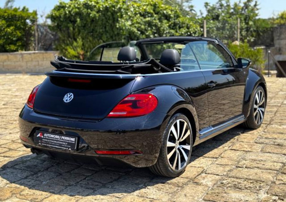 Volkswagen Maggiolino Cabrio 2.0 TDI DSG Sport BlueMotion Technology (17)