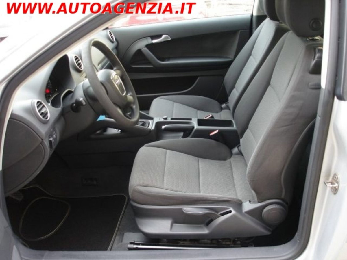 Audi A3 1.6 Ambiente (7)