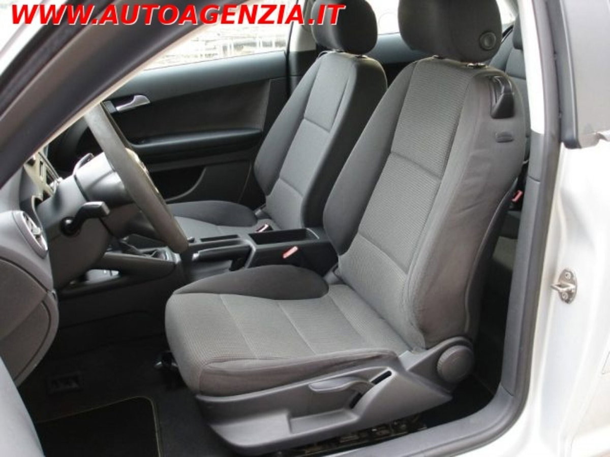 Audi A3 1.6 Ambiente (8)
