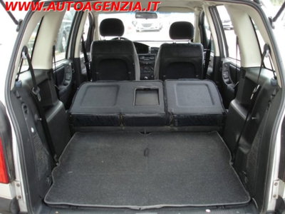 Opel Zafira 16V DTI cat Comfort (12)