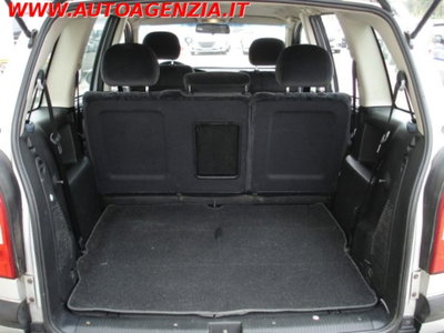 Opel Zafira 16V DTI cat Comfort (14)
