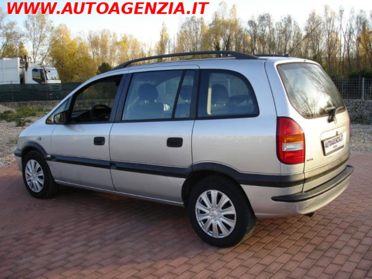 Opel Zafira 16V DTI cat Comfort (4)