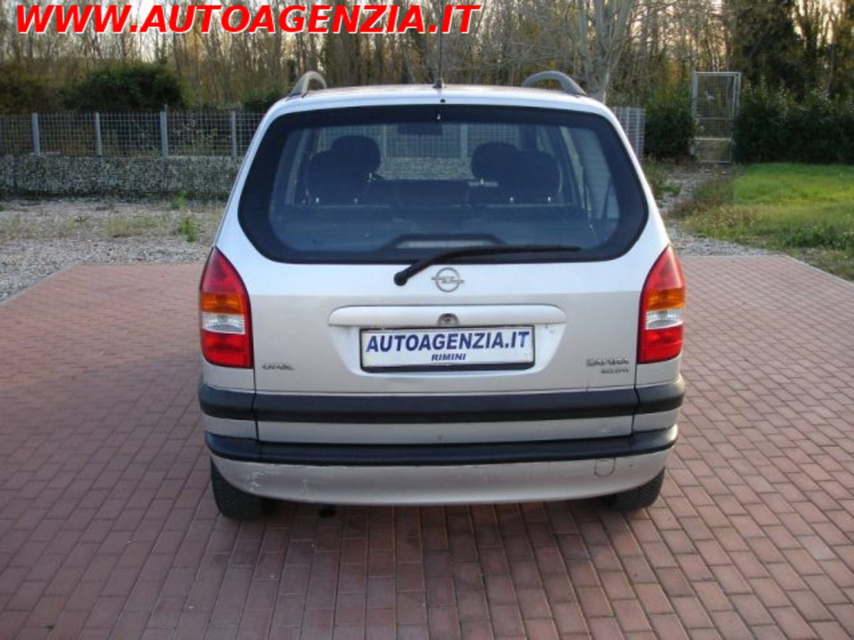 Opel Zafira 16V DTI cat Comfort (6)