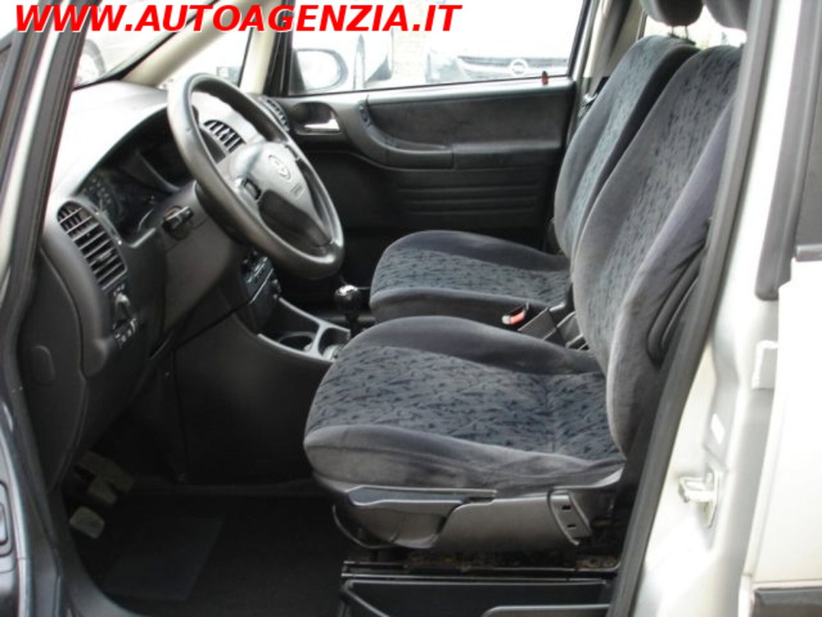Opel Zafira 16V DTI cat Comfort (7)