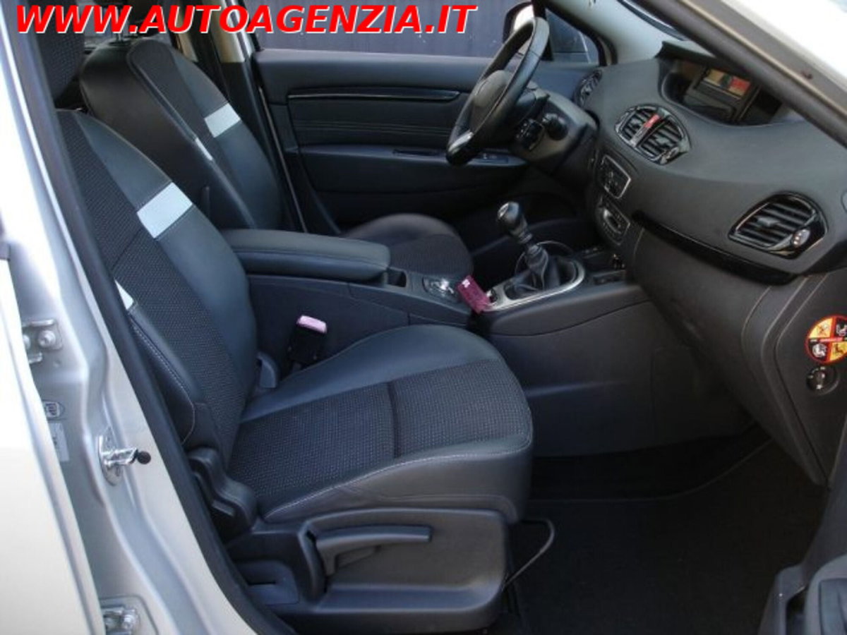 Renault Scenic E-Tech Electric 1.5 dCi 110CV Luxe (12)