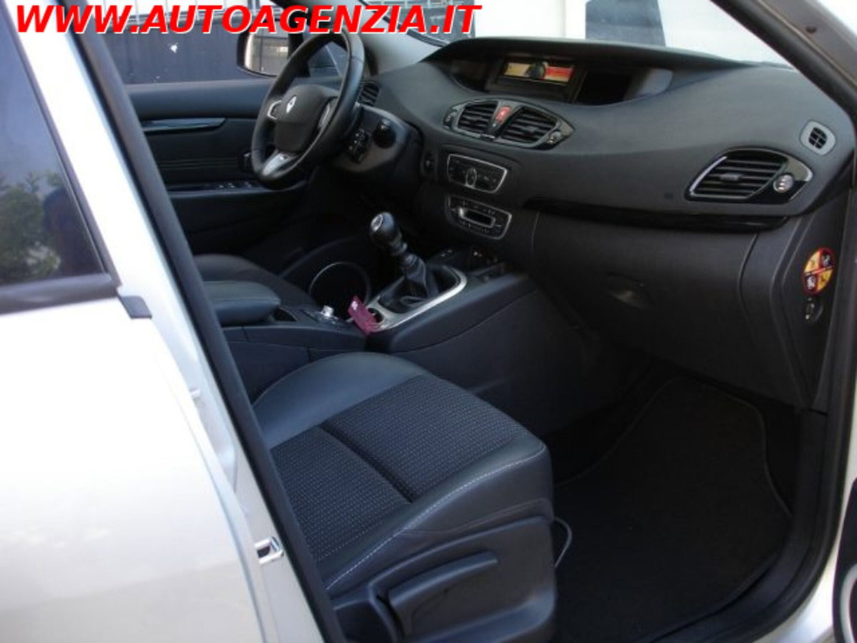 Renault Scenic E-Tech Electric 1.5 dCi 110CV Luxe (13)