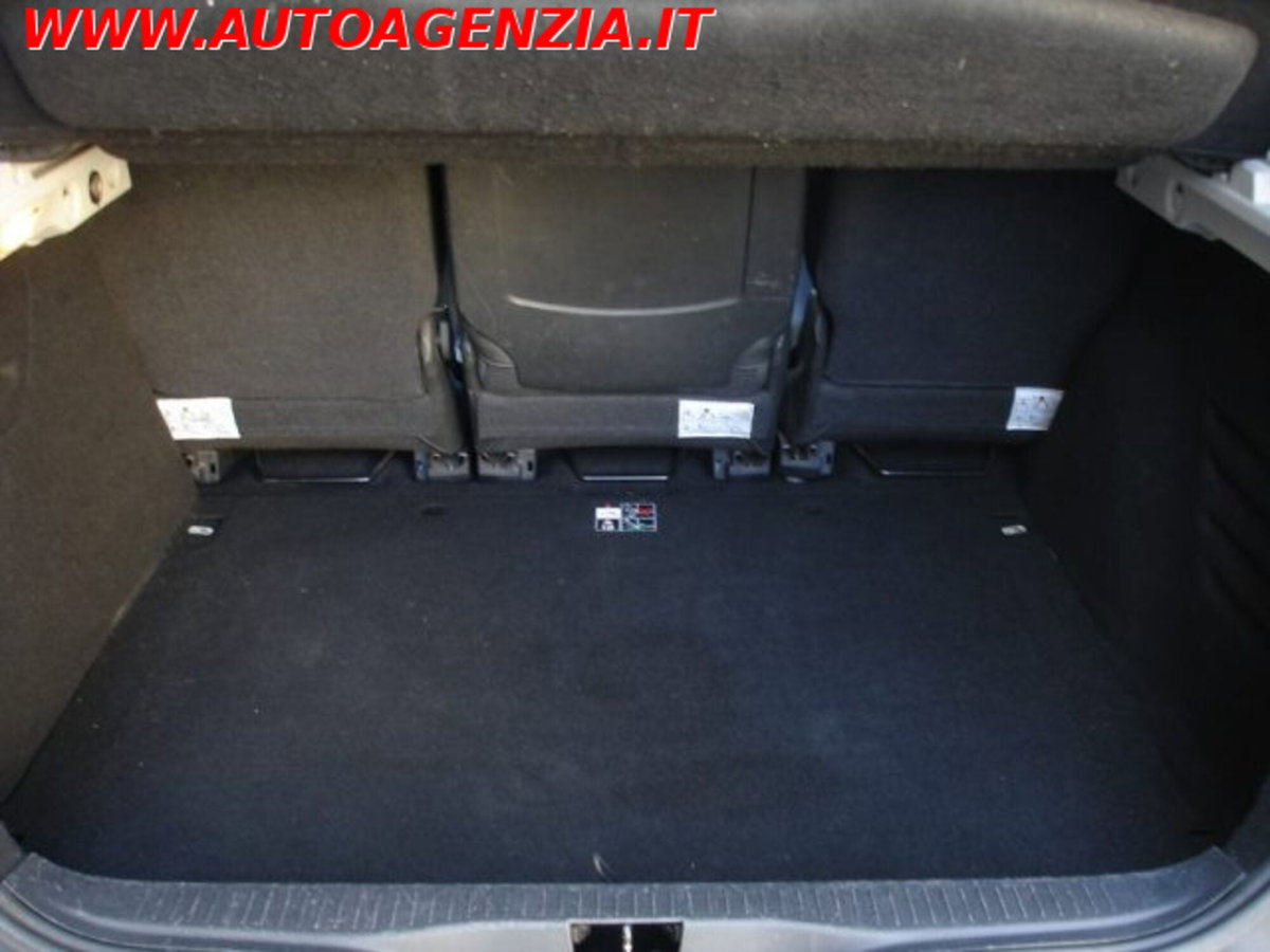 Renault Scenic E-Tech Electric 1.5 dCi 110CV Luxe (15)