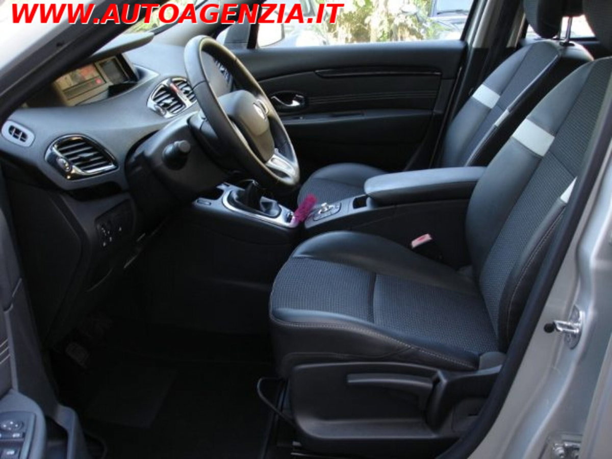 Renault Scenic E-Tech Electric 1.5 dCi 110CV Luxe (8)