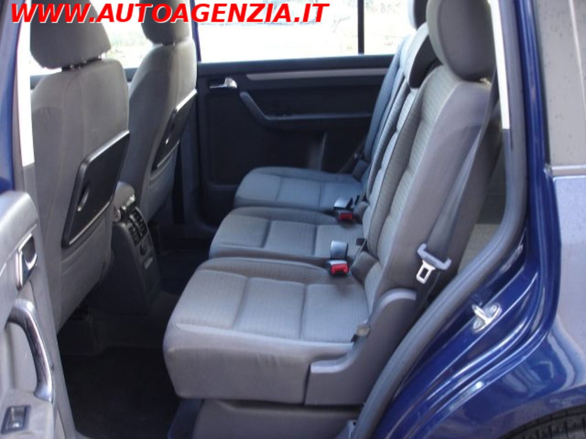 Volkswagen Touran 16V TDI Trendline (11)