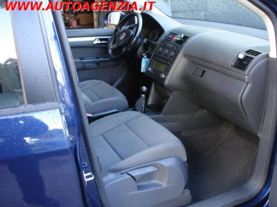 Volkswagen Touran 16V TDI Trendline (13)