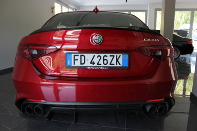 Alfa Romeo Giulia 2.9 T V6 Quadrifoglio (8)