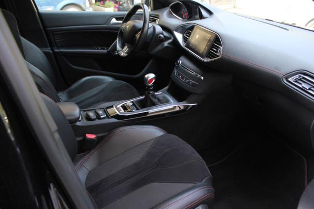 Peugeot 308 THP 270 S&S GTi by Peugeot Sport (10)