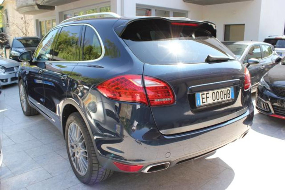 Porsche Cayenne 3.0 Diesel (2)