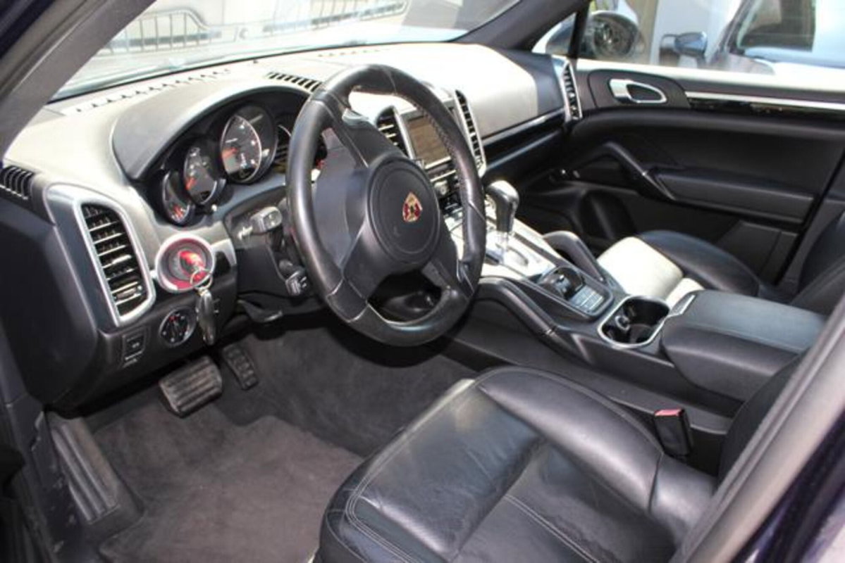 Porsche Cayenne 3.0 Diesel (9)