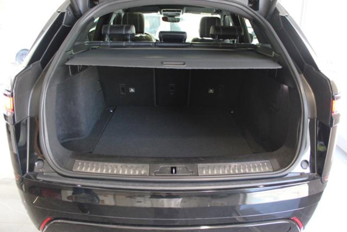 Land Rover Range Rover Velar 2.0D I4 240 CV R-Dynamic HSE (16)