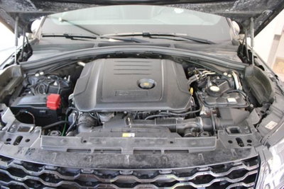 Land Rover Range Rover Velar 2.0D I4 240 CV R-Dynamic HSE (17)