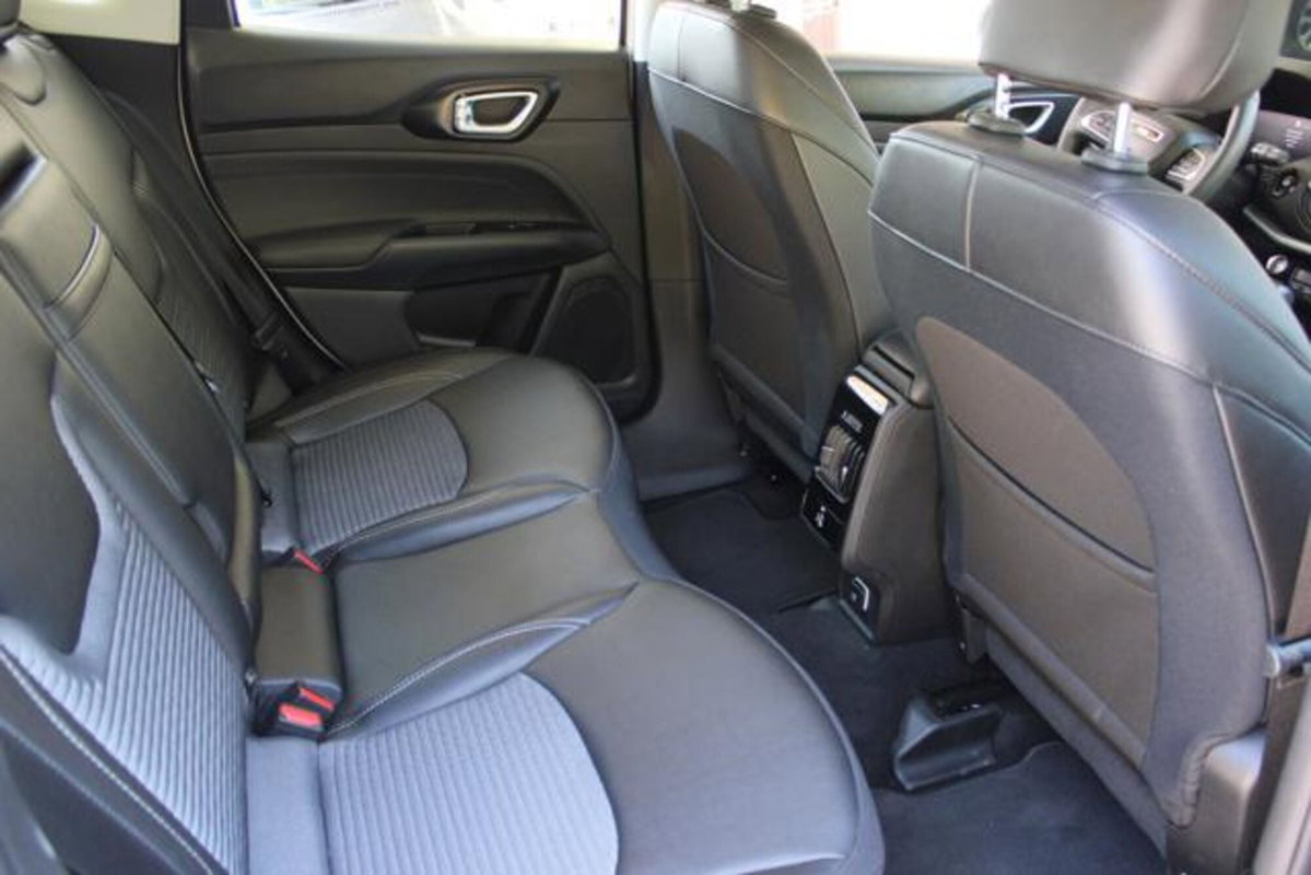 Jeep Compass 1.5 turbo t4 mhev Altitude 2wd 130cv dct (11)