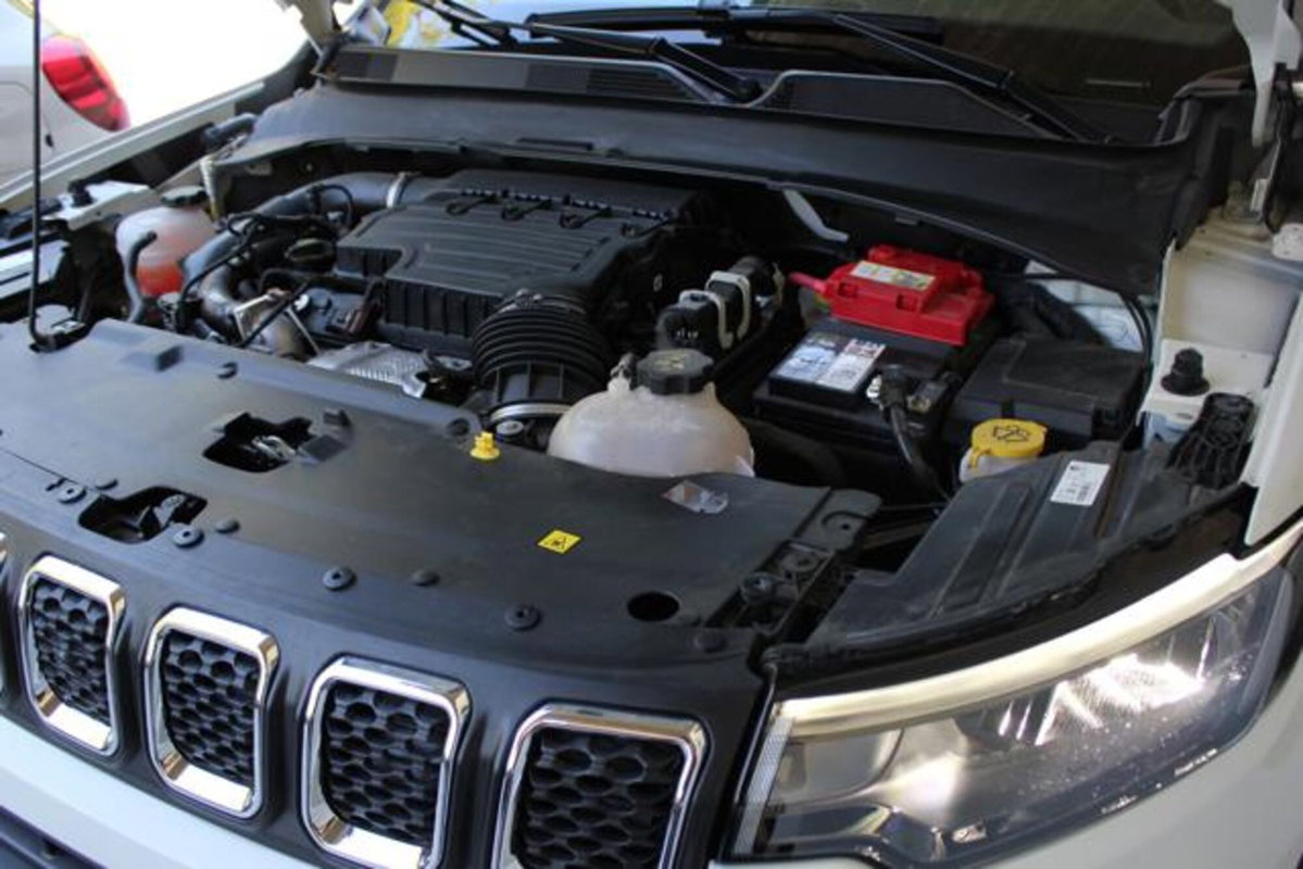Jeep Compass 1.5 turbo t4 mhev Altitude 2wd 130cv dct (18)