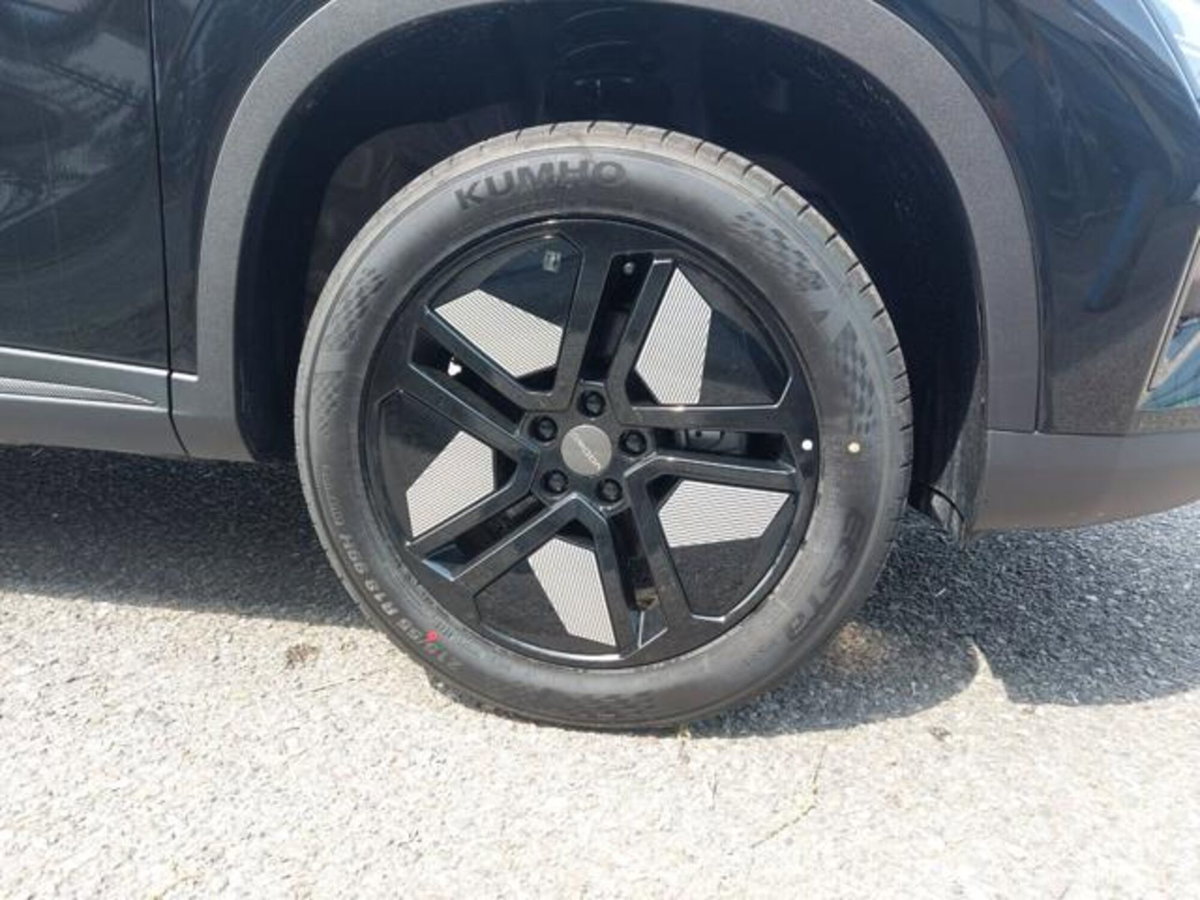 Omoda Omoda 5 EV 60,9 kWh Premium (6)