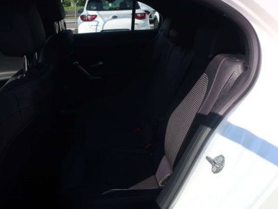 Mercedes-Benz Classe A Sedan 180 d 4p. Sport (10)