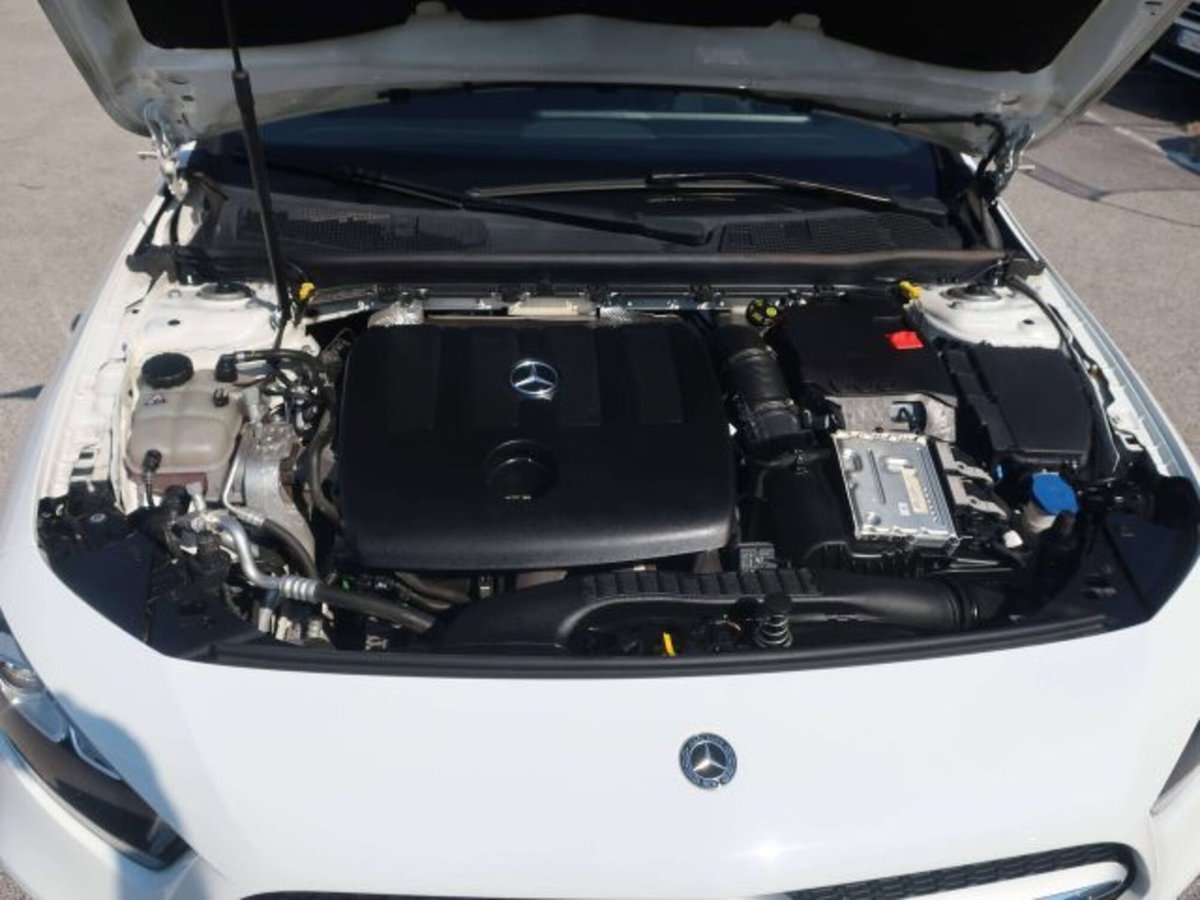 Mercedes-Benz Classe A Sedan 180 d 4p. Sport (13)