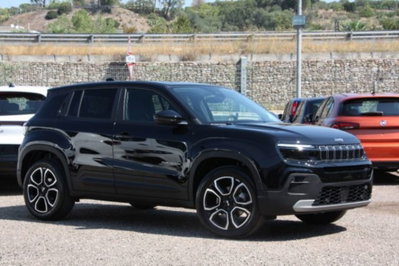 Jeep Avenger 1.2 turbo e-hybrid mhev Summit fwd 110cv edct6 (4)