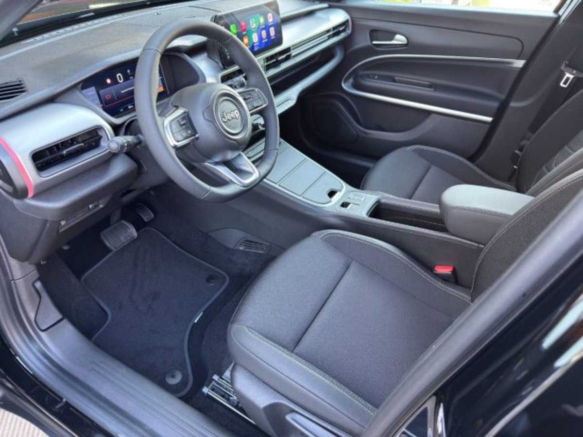 Jeep Avenger 1.2 turbo e-hybrid mhev Summit fwd 110cv edct6 (7)