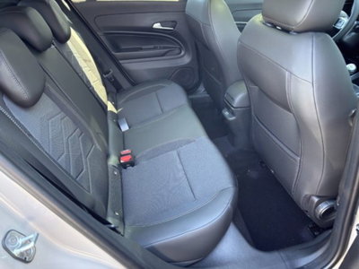 Jeep Avenger 1.2 turbo Summit fwd 100cv (10)