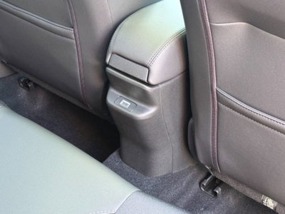 Jeep Avenger 1.2 turbo Summit fwd 100cv (11)