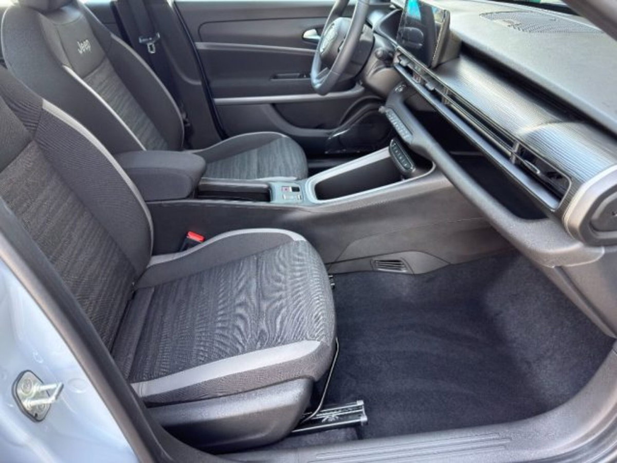 Jeep Avenger 1.2 turbo Longitude fwd 100cv (12)