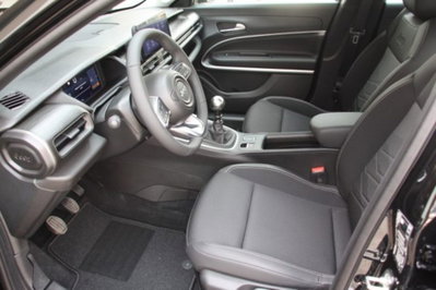 Jeep Avenger 1.2 turbo Altitude fwd 100cv (10)