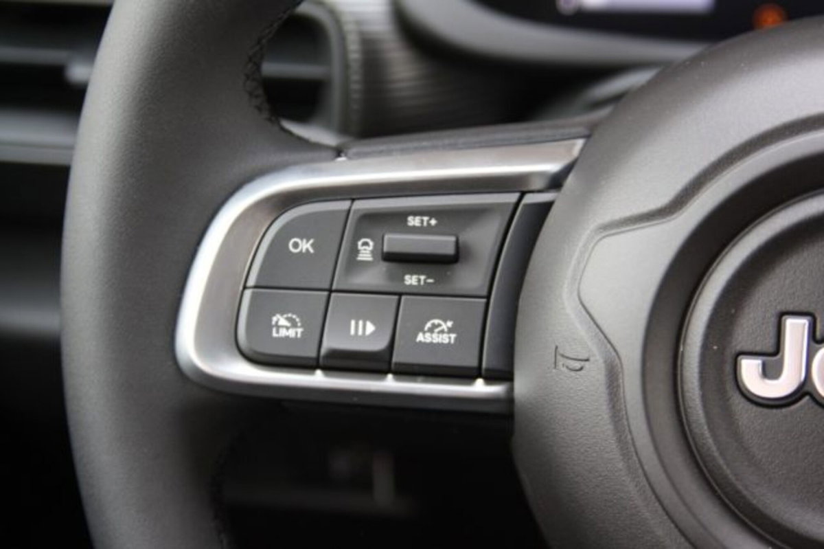 Jeep Avenger 1.2 turbo Altitude fwd 100cv (17)