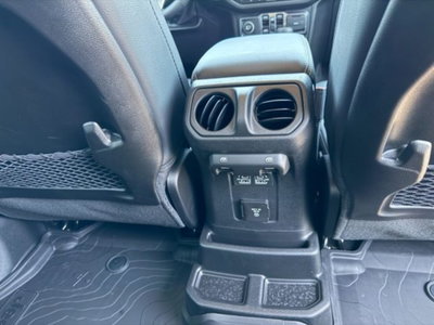 Jeep Wrangler Unlimited 2.0 PHEV ATX 4xe Sahara (10)