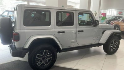 Jeep Wrangler Unlimited 2.0 PHEV ATX 4xe Sahara (3)