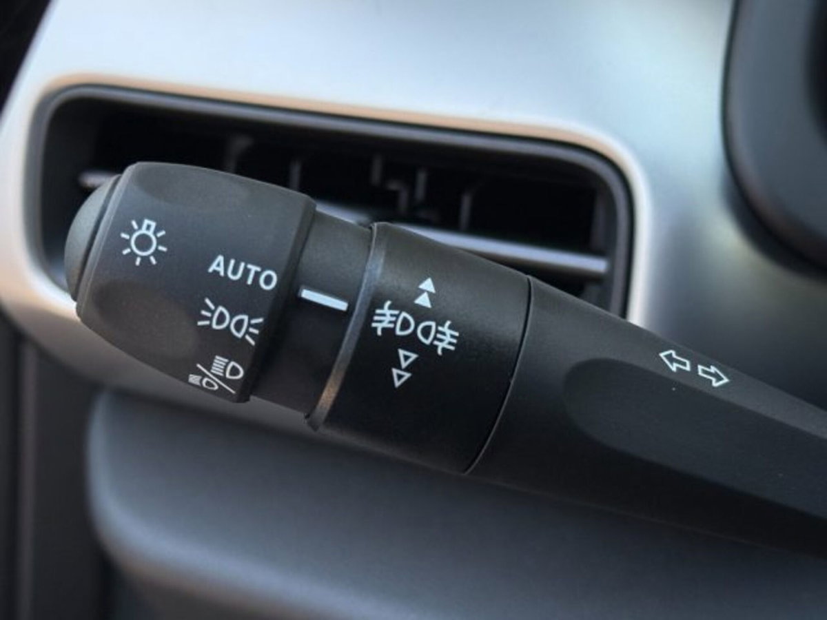 Jeep Avenger 1.2 turbo e-hybrid mhev Upland 4xe 145cv edct6 (19)