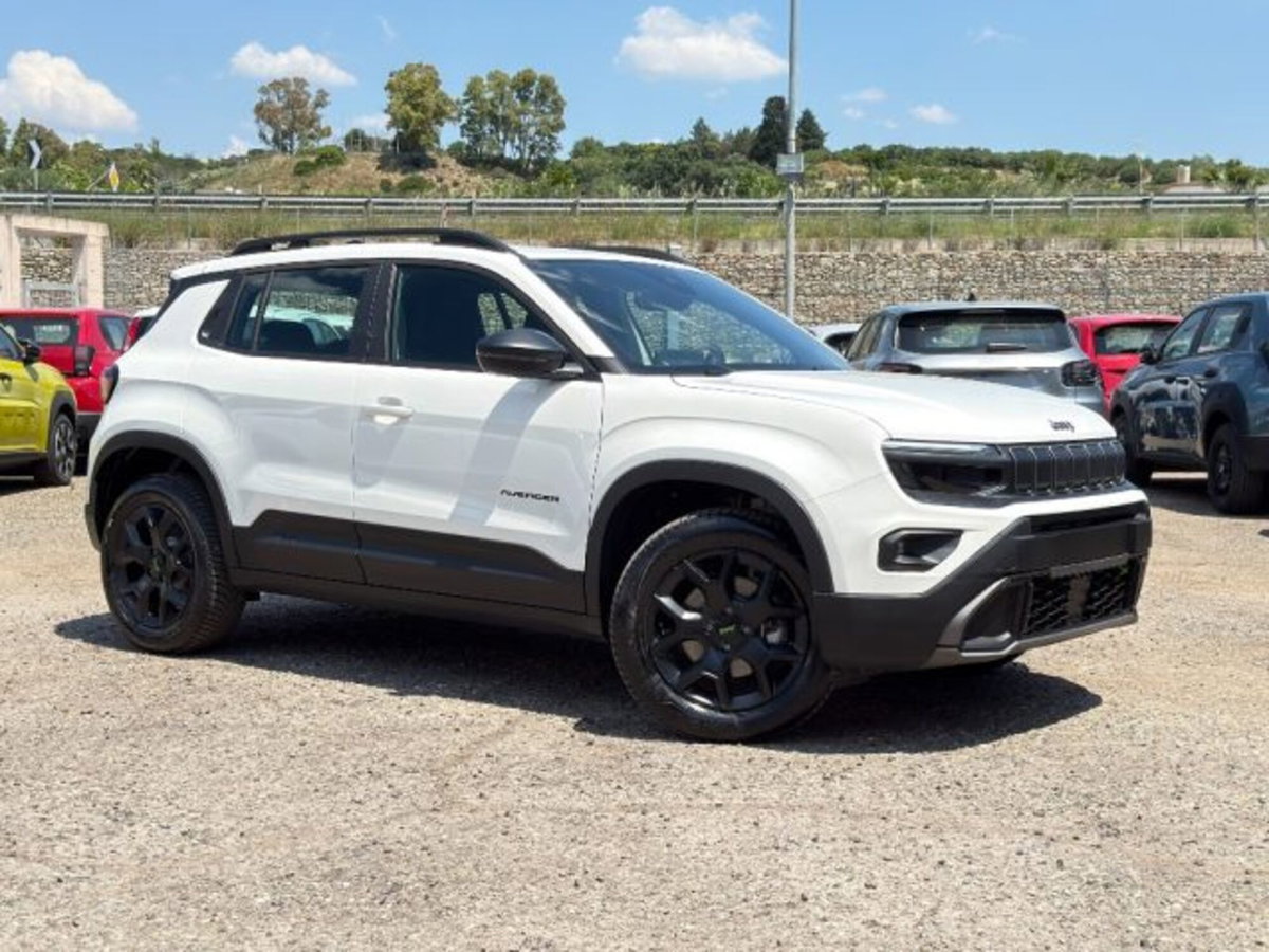 Jeep Avenger 1.2 turbo e-hybrid mhev Upland 4xe 145cv edct6 (3)
