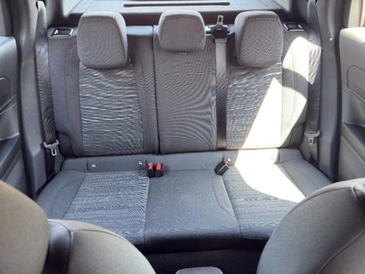Jeep Avenger 1.2 turbo Longitude fwd 100cv (10)